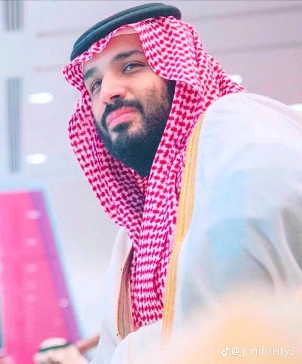 m87659603's tweet photo. @HRHMBNSALMAAN محمد العز والفخر 🇸🇦 https://t.co/3qAVYs8iWG
