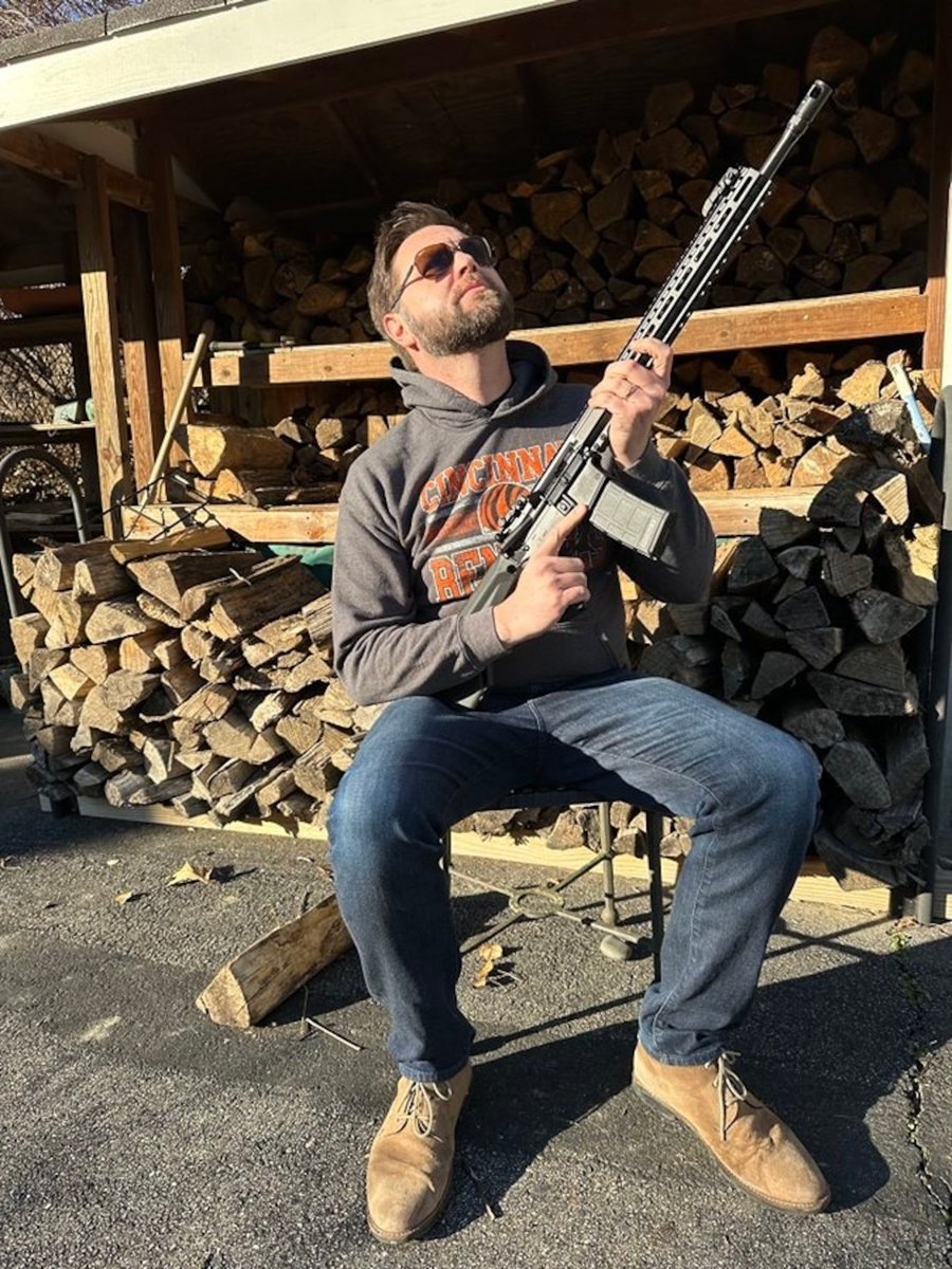 ohiogop's tweet photo. Happy Birthday to our Vice President and Buckeye, JD Vance ♥️ 🇺🇸 https://t.co/08obQq2lGQ