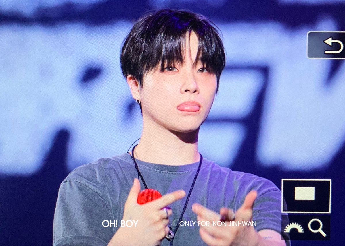 ohboy_27's tweet photo. 260802 KOBE 고베진환 제철진환 고베에서 항상 갓꾸인 남자

#진환 #김진환 #JAY #아이콘 #iKON
#iKON_FOUREVER_TOUR https://t.co/mlq4ZqoDou