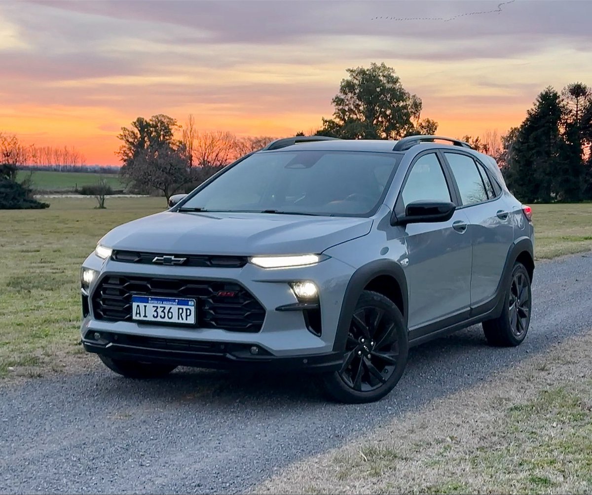 MatiasAntico's tweet photo. Ahora a las 14 en TN Autos probamos el nuevo Chevrolet Sonic. 
Basado en el Onix, tiene motor 1.0 turbo de 116 CV, caja AT6 y un estilo más crossover. 
Nos subimos a la versión RS ($39.700.000). https://t.co/6hWL1R0ygR
