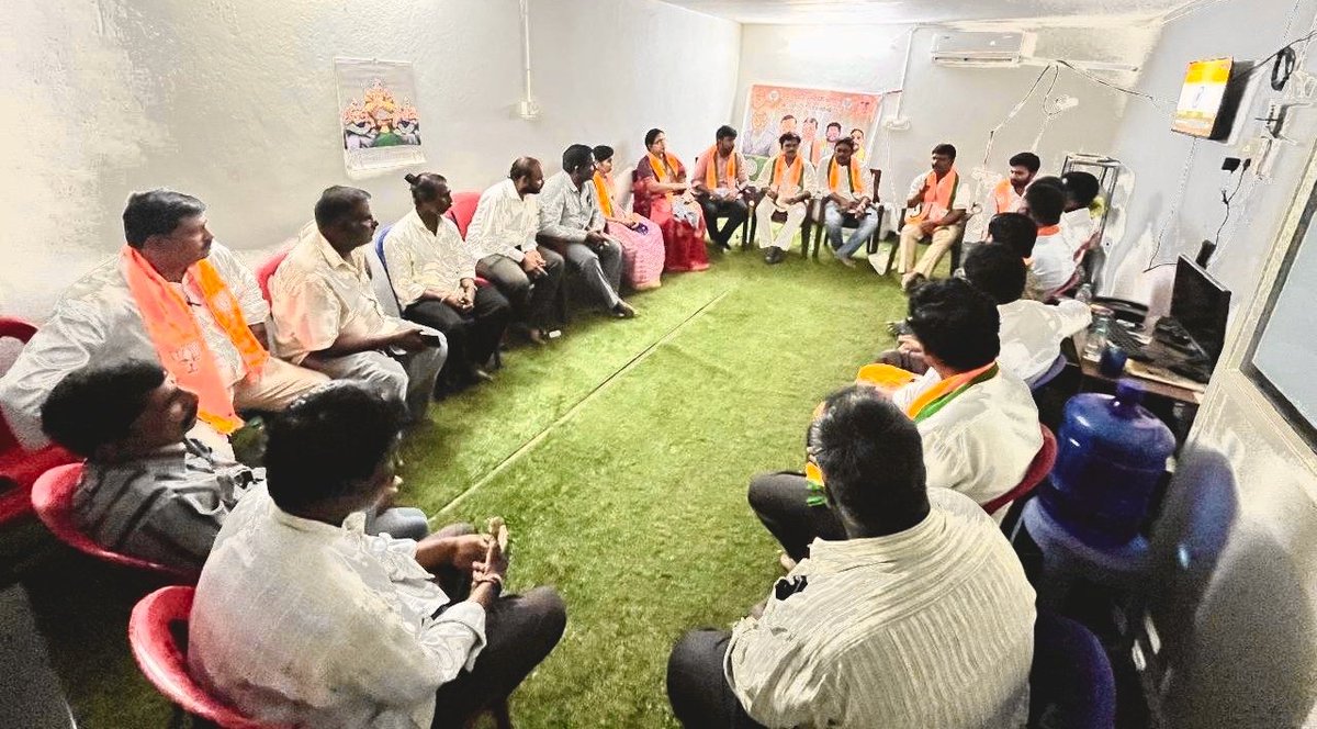 Dayakar_83's tweet photo. చంద్రగిరి అసెంబ్లీ పరిధిలోని పాకాల మరియు తిరుచానూరు మండల సమావేశాల్లో పాల్గొన్నాను. https://t.co/fvIuCIs6fv