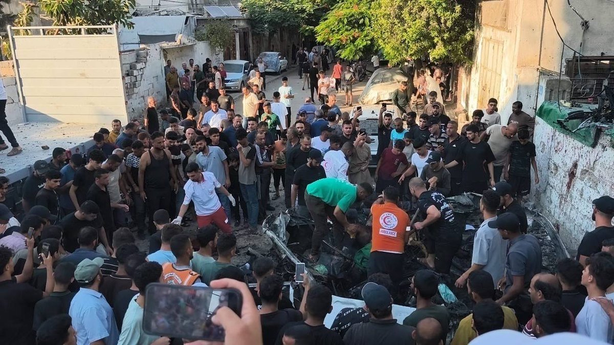 doamuslims's tweet photo. At least 4 Palestinians were killed in an Israeli strike on a displaced tent in Al-Rimal neighbourhood of Gaza City. https://t.co/flbKgUzeg9
