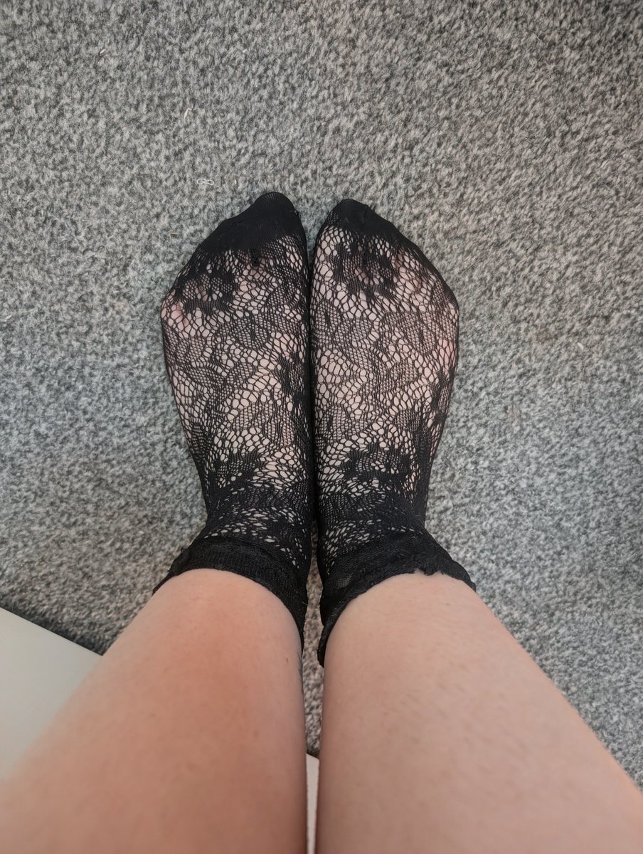 sp0iledkay19's tweet photo. Serve your goddess.

I'm going for dinner. Reimburse me, unless you're not a real man and can't afford me. https://t.co/v7K9FOJjcf