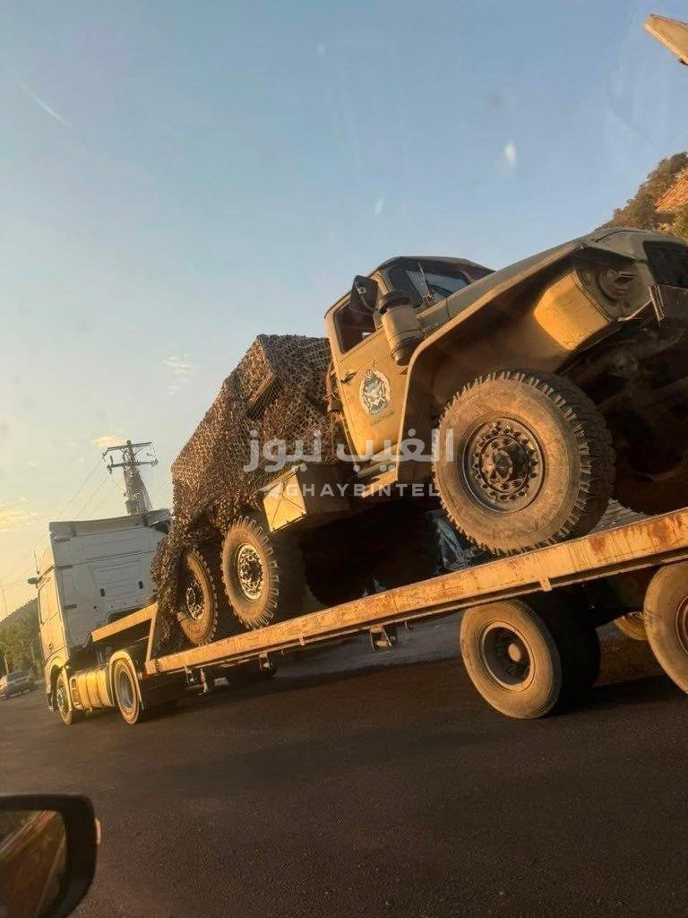 ghaybintel's tweet photo. 🇮🇷⚡🇧🇭🇶🇦 🇸🇦🇦🇪🇯🇴 

BREAKING - Reports indicate that #Iran is getting ready to carry out a significant attack involving drones, cruise missiles, and ballistic missiles in response to any potential US military actions against it.

(The video was recorded yesterday.) https://t.co/xvKkDvytoO