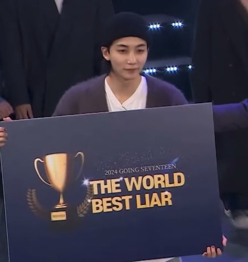 shwlvt's tweet photo. jeonghan u literally won this award fair and square https://t.co/OsnNSgskxW