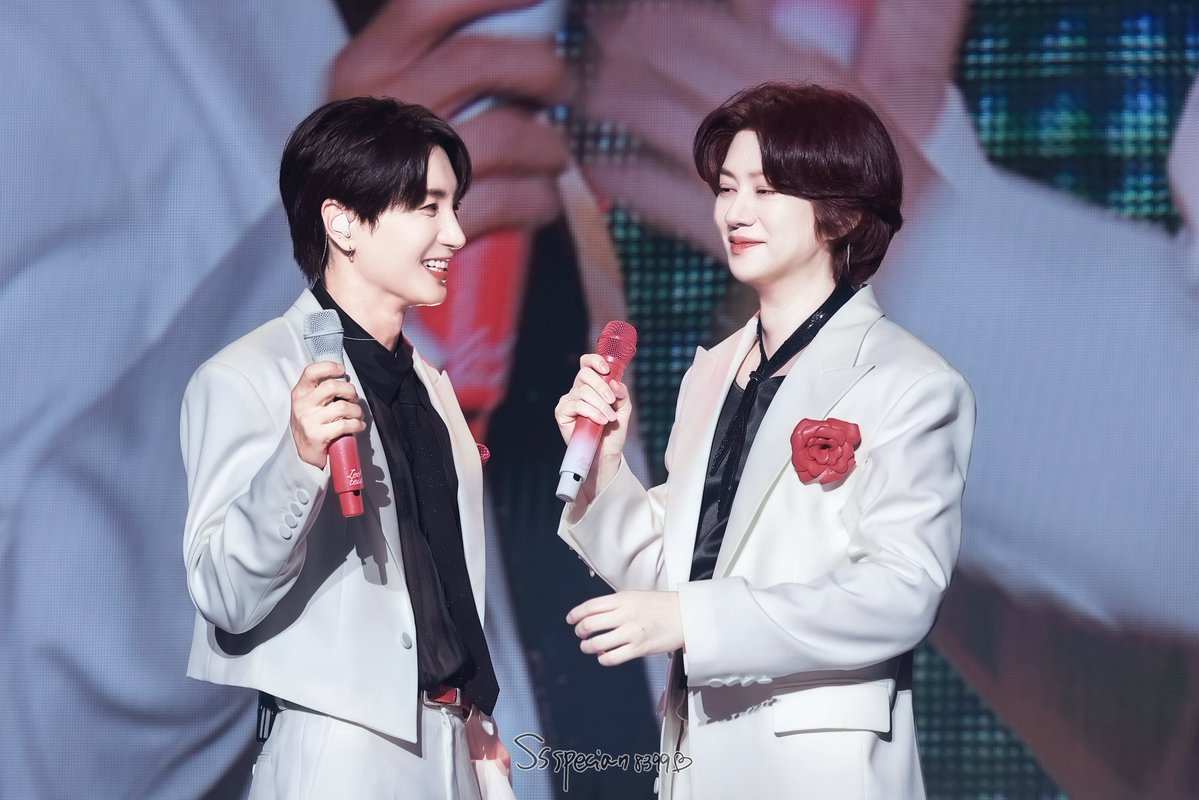 heaveninht's tweet photo. 시팔 개아름다워ㅜ https://t.co/pVa38ztf0n
