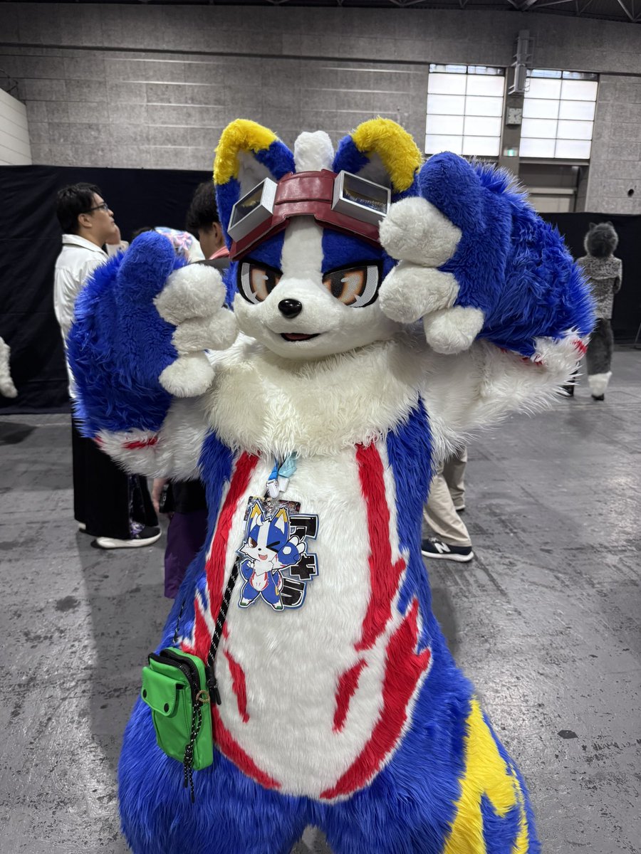SheffyTheArdent's tweet photo. 1日目の最後の方にとらせてもらったアキラくん！色んなかっこかわいいポーズとってくれて、嬉しかった～ かっこいい目つきにお似合いのゴーグルがすごく素敵な子でした https://t.co/QdqsfB2fth
