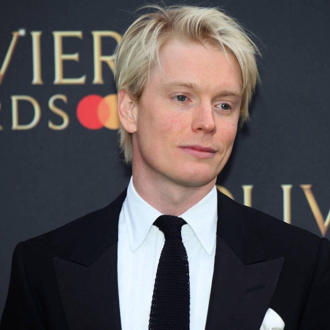 WifeofSerGwayne's tweet photo. Freddie Fox &amp; his elven prince aura have charmed me https://t.co/zBNooXBI6W