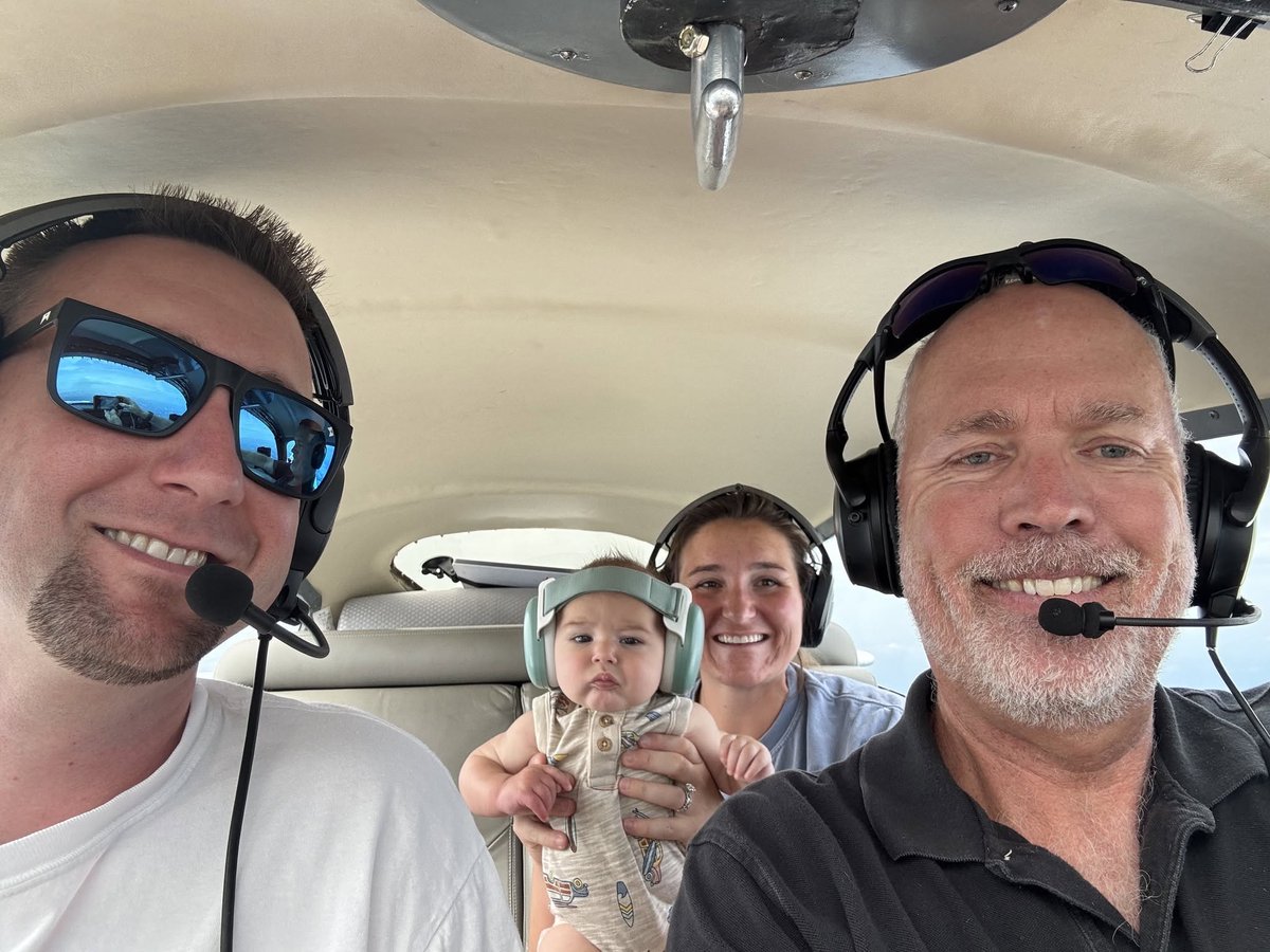 PilotsNPaws's tweet photo. If Kley Parkhurst isn't doing #AngelFlights for medical emergencies, he's doing #FreedomFlights for abandoned animals with #PNP: Kley says, "I wish every pilot would fly benefit flights so my future complaints would be I can't get any flights because they're all taken." #angels https://t.co/JTU32ljZXU