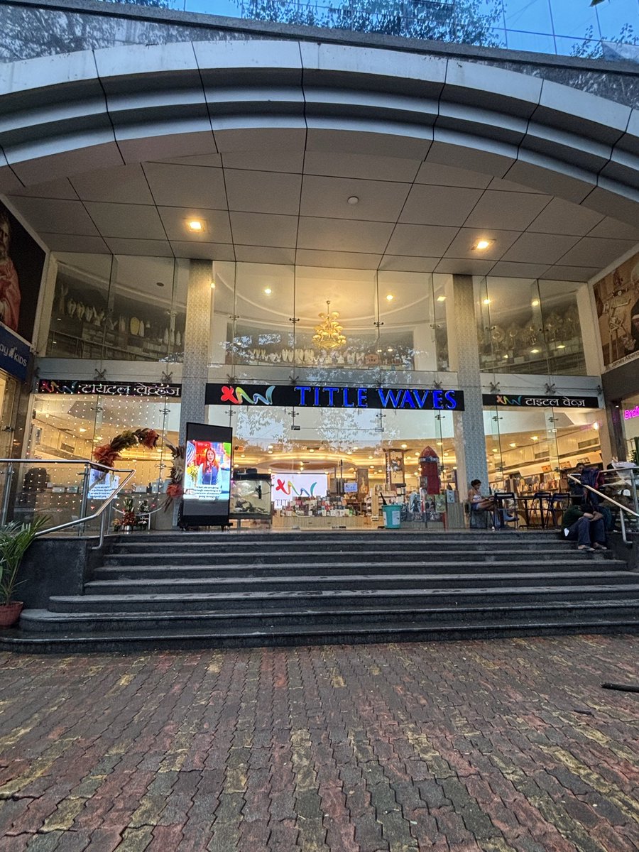 trivedibachegi's tweet photo. #GirlWhoLovesToDineAlone 82
#Minka
Obsessed with sushi and edamame, every bite packed with umami flavour - wow 🤩
Solo Friendship Day date, but I guess that’s adulthood. Priorities change, everyone’s caught up with life, and sometimes, a good book is the best company. https://t.co/Z3lySlsTR7