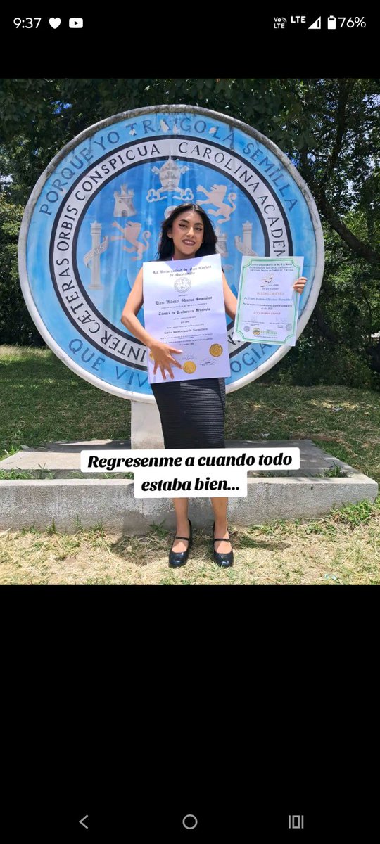 Domingo94096837's tweet photo. Dice MAZARIEGOS que  ella nunca ha estado inscrita en la USAC, la verdad uno no se explica cómo alguien puede hacerse pasar por rector haciendo ese tipo de suciedades y peor aún que exista gente que le aplauda... y lo llamen rector...

¿Qué esperará el MP para capturarlo? https://t.co/LtZclnJ0fO