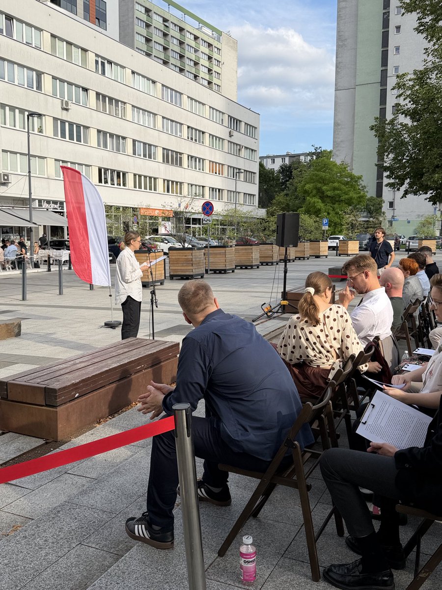 MonikaLachMoko's tweet photo. Razem czytamy Pamiętniki z Powstania Warszawskiego https://t.co/BmPN86vLNh