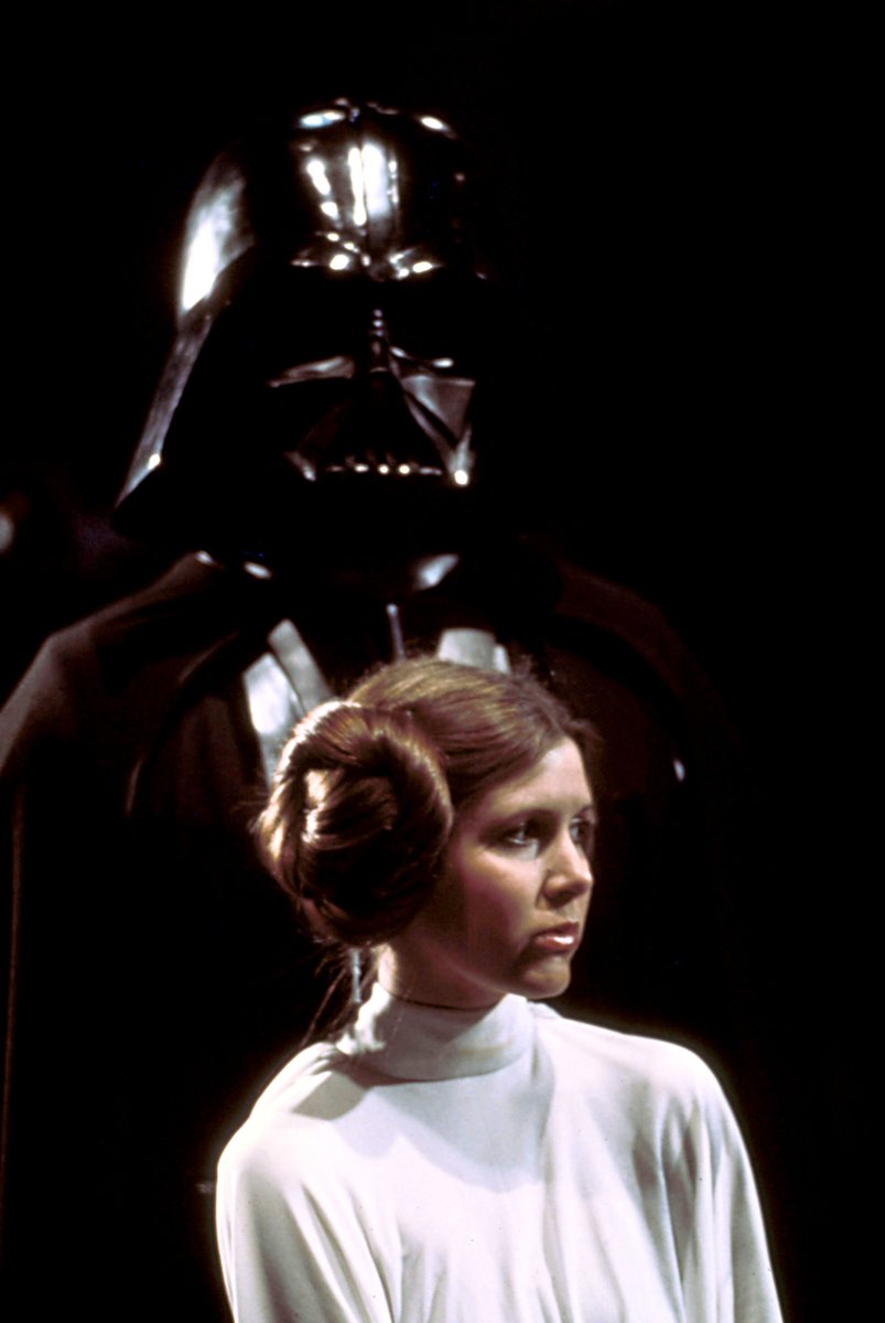XDarthThunderX's tweet photo. Star Wars (1977) https://t.co/REYAr1hUuF