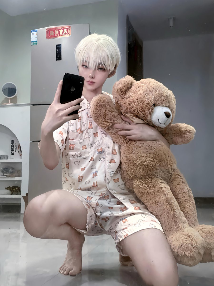 AngdiY32925's tweet photo. 哥哥给我个机会！#覆血難收  #엎질러진피  #Bomtoon https://t.co/s87guwFiRM