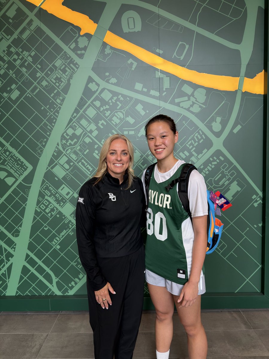 nghuang_wbb's tweet photo. Thank you to @NickiCollen, @TezDumars, @coachtg1971, and the entire @BaylorWBB staff for such an amazing experience at the Nicki Collen Elite Camp!

I had so much fun competing, learning, and getting to know more about Baylor.

Back to work! 🐻💚💛 https://t.co/hnqVALOWQ7