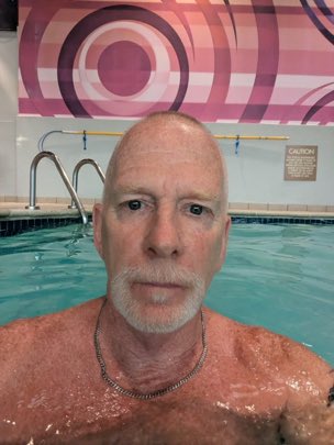 jessigue's tweet photo. How much for FaceTime?? https://t.co/DLZWMv1NPK