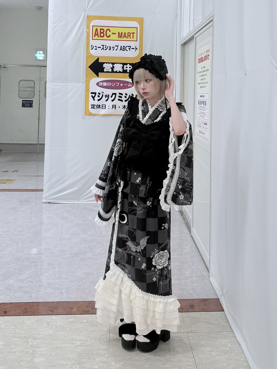 Kashiko ブラック ワンピース シズニルック 韓国 カシコ ｺｼﾞｺｼﾞ on X: 