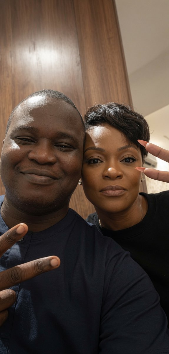 monsieurdekpe's tweet photo. On sous-estime beaucoup la force de Grok. Cette photo date d'y a quatre ans. J'avais un téléphone flou en selfie.
Grok m'a aidé à la ressuscité. https://t.co/fspHAf28vw