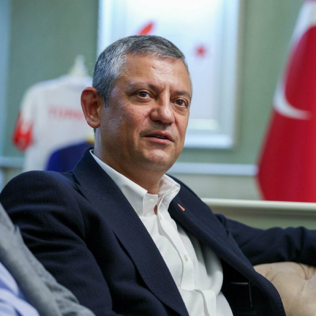 ajansmuhbir1923's tweet photo. Özgür Özel: “Birileri kulağını tıkasa da bizim için cemevleri ibadethanedir.” https://t.co/5g9CKxg6Ub