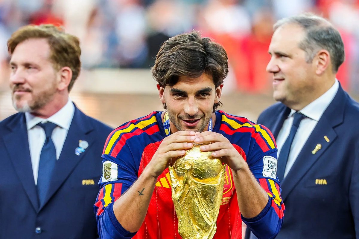 RomainCG75's tweet photo. 👀 Le PSG va tout faire pour recruter Ferran Torres ! 
Priorité n•1 du club double champion d’Europe pour remplacer Gonçalo Ramos 🔴🔵 https://t.co/wi6U5Oaqn9