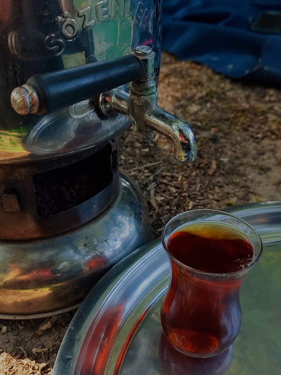any_yone's tweet photo. •basit bir hayatın çay içilen anları..🍀 https://t.co/ScWnH5XPGw