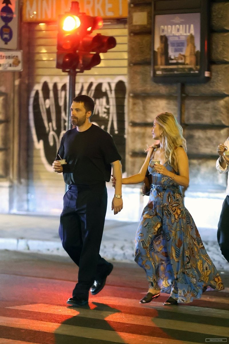 rhodewitchwidow's tweet photo. Sebastian Stan e Annabelle Wallis no centro do Rio de Janeiro. Annabelle está vestindo FARMRIO https://t.co/f0eFO0uBab
