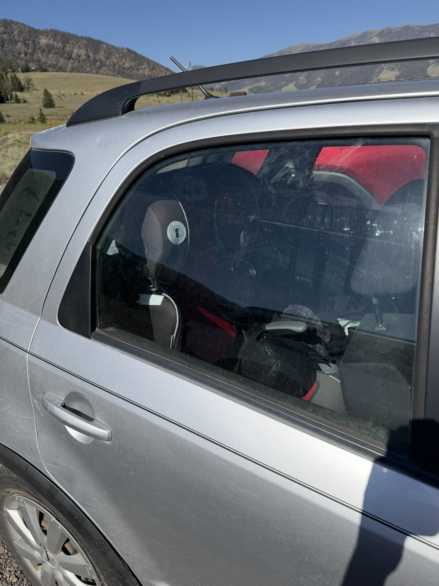FoFoFoDonald's tweet photo. My boy just fucked a girl with a kids seat in the back of her car #Whatdatmean https://t.co/7jzf9YTARX