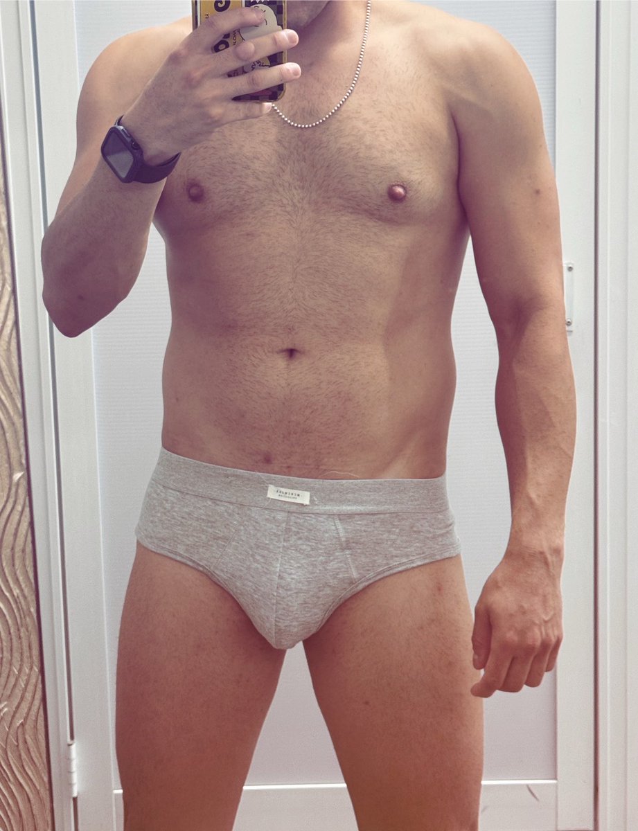 elchar0's tweet photo. A quien más le gusta andar en calzones después de entrenar ? https://t.co/gv0ecbPwoC