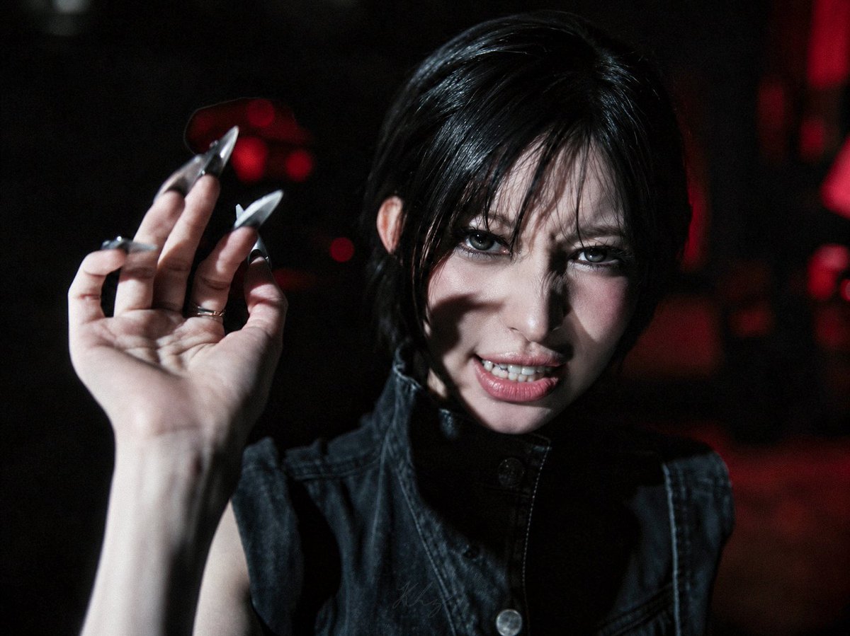 KLzBm7Mtz's tweet photo. Asa from Moon M/V

#Asa #아사 #Babymonster #베이비먼스터 https://t.co/oY1fLBex08