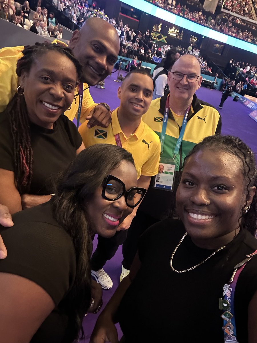 nikkiblossoms's tweet photo. 2nd commonwealth games! 2nd silver! Me and my sunshine girls! ☀️☀️☀️So happy.. honored and privileged to be rocking with you guys for 5 years!!! https://t.co/99JYwi8bnJ