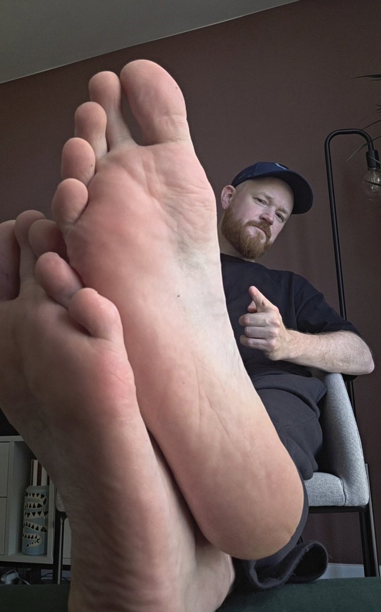 northftdom's tweet photo. My big feet are taking your cash tonight https://t.co/lKiWzR58Ig