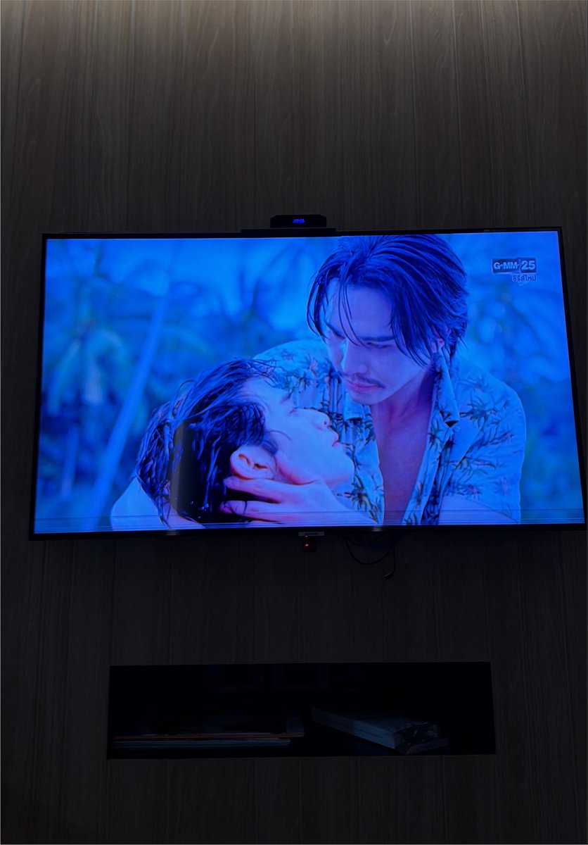 TutorKrp's tweet photo. พี่สามโผล่มาจากใต้ทะเล หรือว่าพี่สามเป็นปลาาา

YOUR THIRD SERIES EP2
#ที่สามของเธอEP2 https://t.co/oBpwbckMFn