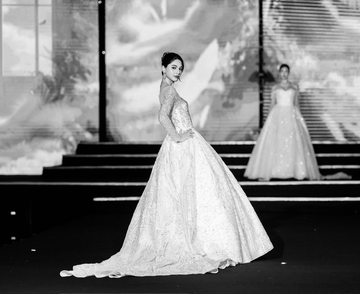 shellybenda's tweet photo. 👰‍♀️💍

#shellybenda https://t.co/kztx60aAh7