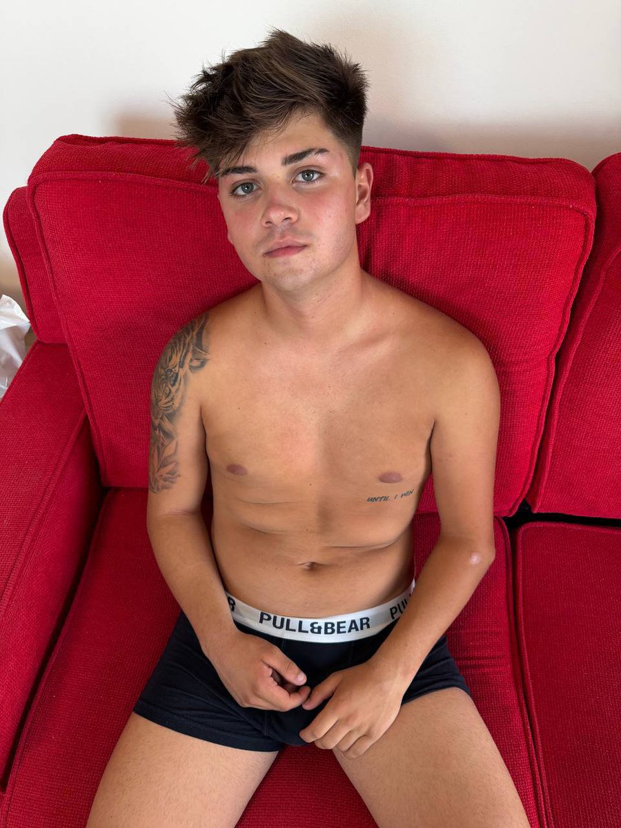 maxsanchez31of's tweet photo. Carita o cuerpo? https://t.co/2ZwWfMjxC3