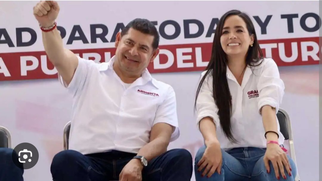m_02398's tweet photo. No pues ya chngaron a AMLOby Alejandro Armenta q no son unos "chavos"...

Osea q nos dicen q les aguantan el olor a "baúl" por el simple hecho q les dan cargos públicos??

Pura gente "finolis" las operadas Nay Salvatori, Grace palomares, y la "ojos de Elvis"...😅😂 https://t.co/80f61C9slx