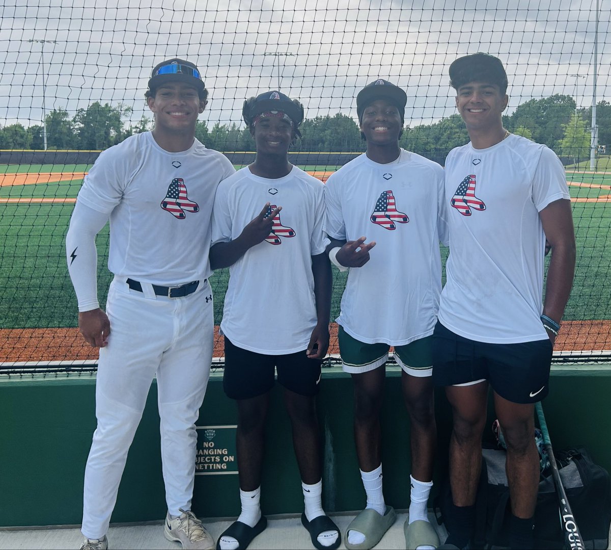ChaseCarmichae3's tweet photo. When your teammates become your brothers! Senior season downloading….. #Ramily @HambrickIii @caleb_barb23 @ghsbase @aquasoxbsb @AthleticsGroup https://t.co/Fv8ForuGeh