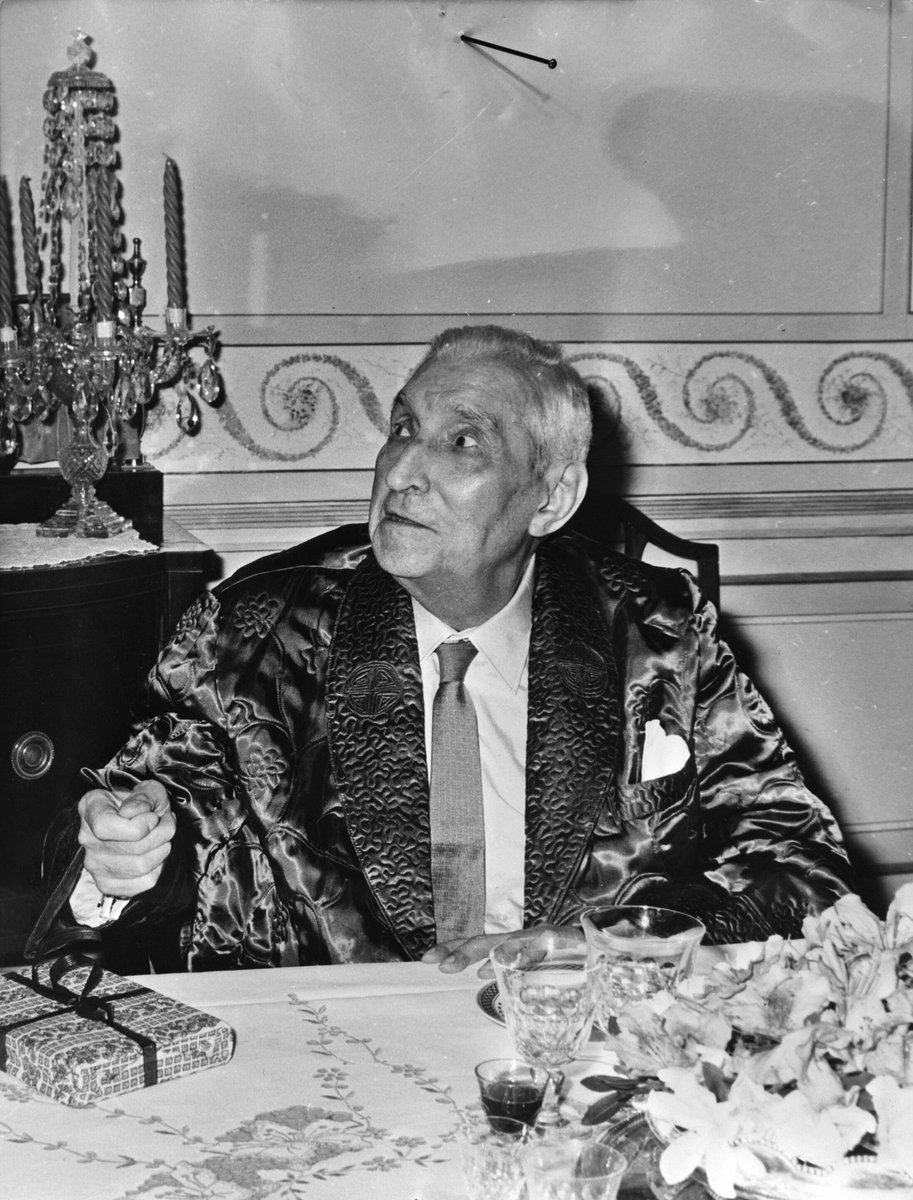 WillyBraggTV's tweet photo. Whenever right-wing cranks says horseshit like #Hitler & #Mussolini were left-wing socialists, I have to point out how authoriarian right-wing governments coddle #capitalists. #AntonioSalazar of Portugal started out as a pro-capitalist economist.
CLICK: https://t.co/FVwW5Pi52A https://t.co/QimDh8wyif