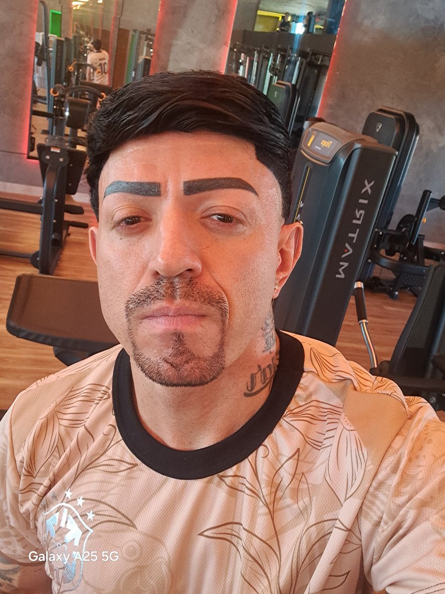 Italianynho's tweet photo. Vc pode até não Gostar de mim...
Que eu me acho..
Que sou metido..

Diz pra mim uma.coisa.vai..
Bem no meu ouvido

Vc já.bateu uma pensando em mim vai..

Ou ja.sentiu vontade de Dar pra mim.

Pode falar vai...

Mas.diz.olhando no meu olho..
 E bem perto do meu ouvido

Pra vc ver. https://t.co/fnM9pDpIy8