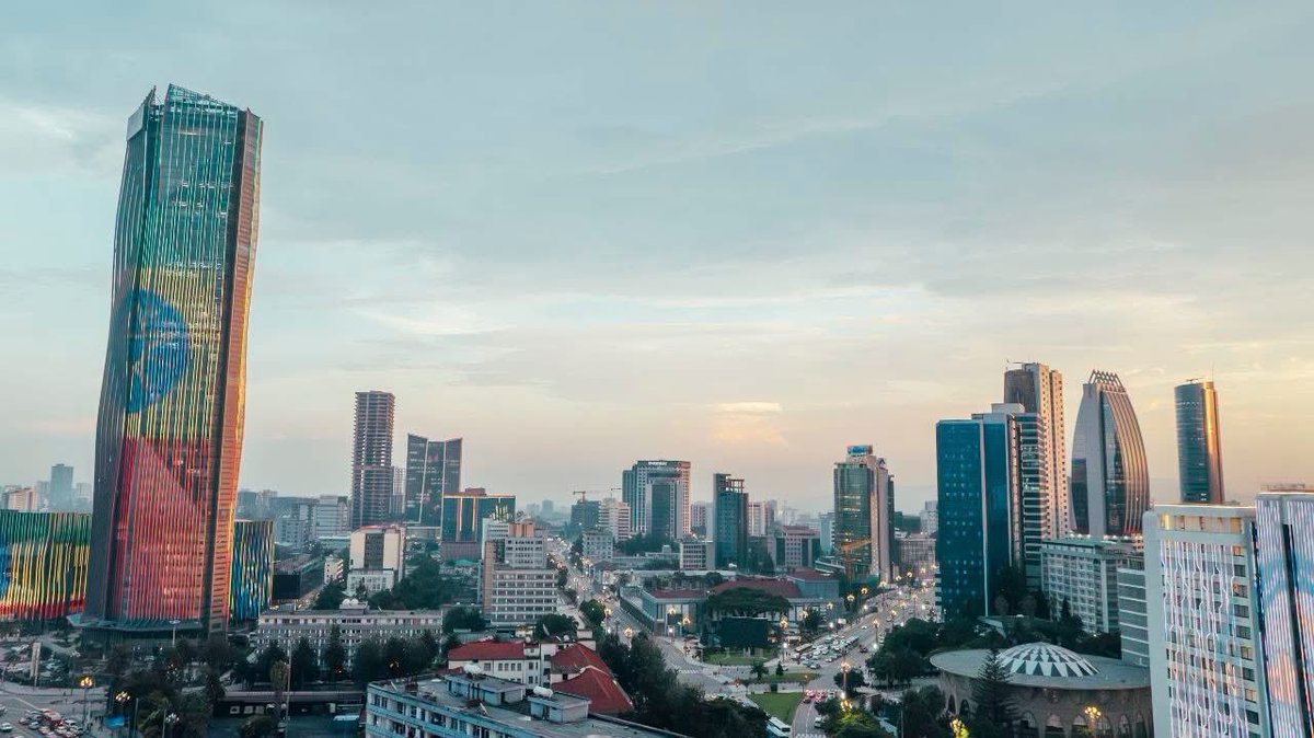 AfroGrowth360's tweet photo. 🇪🇹 Addis Ababa’s boom! The city approved a record $3B infrastructure budget for this year alone! 🛣️🏗️📉 The Scale: Total 3-year infrastructure spending has topped $6.5B+!🚀 Impact: Pushing massive corridor developments and smart housing networks. https://t.co/vtGKgYC4Cg
