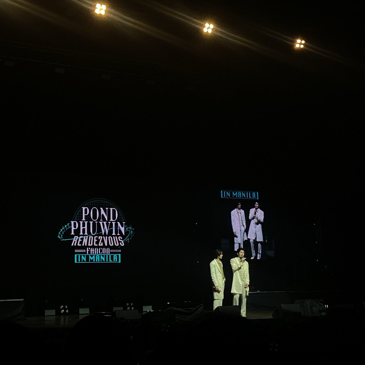 khunicaaa_'s tweet photo. what a bittersweet feeling it is to be part of the last stop but also knowing damn well how this gonna be the end of an era.

rendezvous, you have a special in my heart. i’ll never dare forget you.

PONDPHUWIN RENDEZV MANILA
#PondPhuwinRendezvousInManila https://t.co/qrmTCvSZTZ
