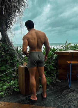 PeakMasculinit's tweet photo. THE 10 BEST FOODS TO GAIN MUSCLE 

1. Eggs https://t.co/Ss26oaiZSL