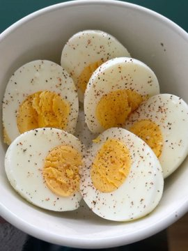 PeakMasculinit's tweet photo. THE 10 BEST FOODS TO GAIN MUSCLE 

1. Eggs https://t.co/Ss26oaiZSL