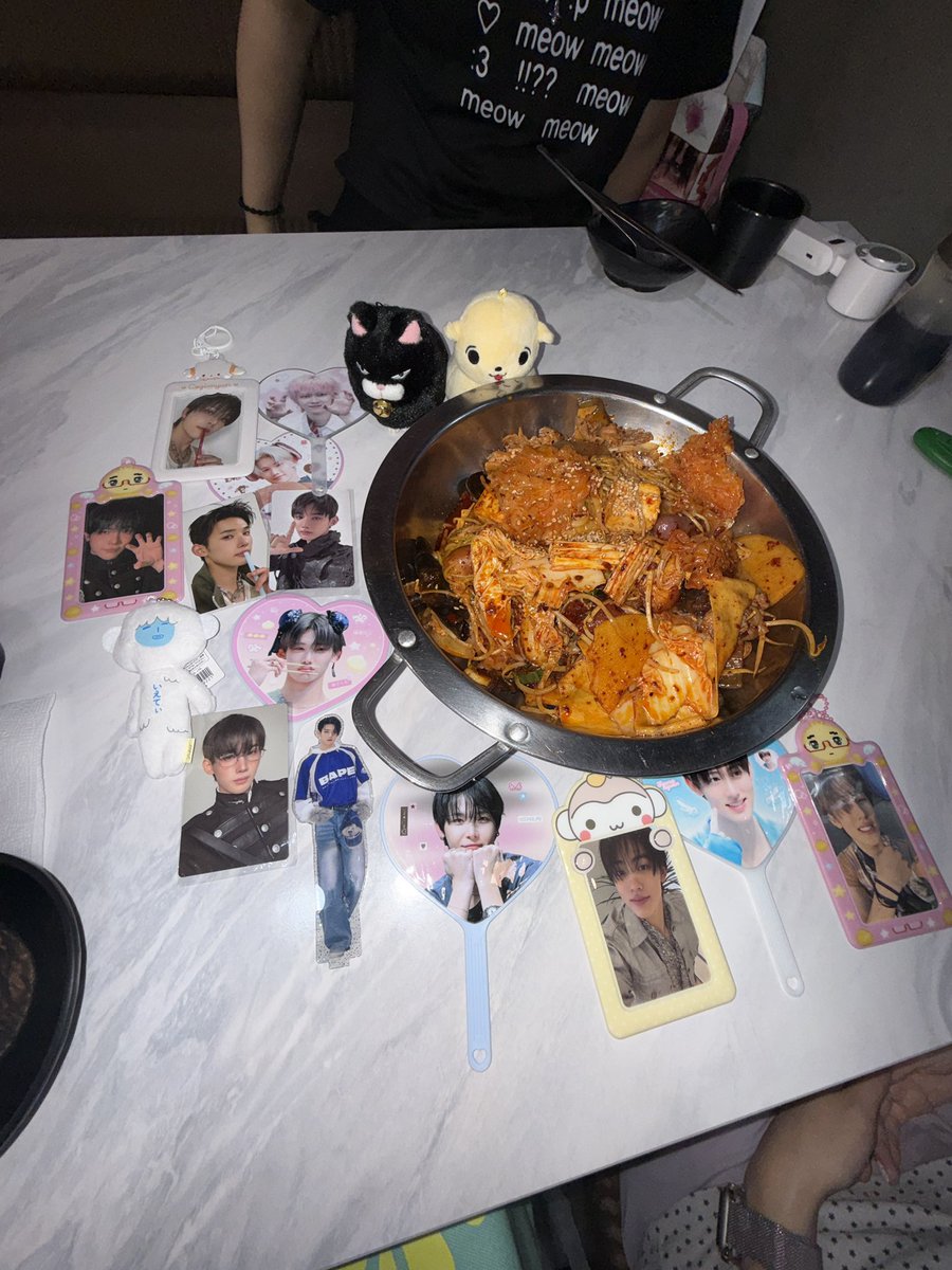 djadjadja013's tweet photo. 노동하기전에 배 채워주고
열시미 깎 깎 했어요 https://t.co/01iwcIuTlu