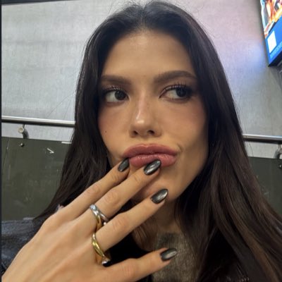 naathaliay's tweet photo. #NovaFotoDePerfil https://t.co/1DW8YkS7Yd