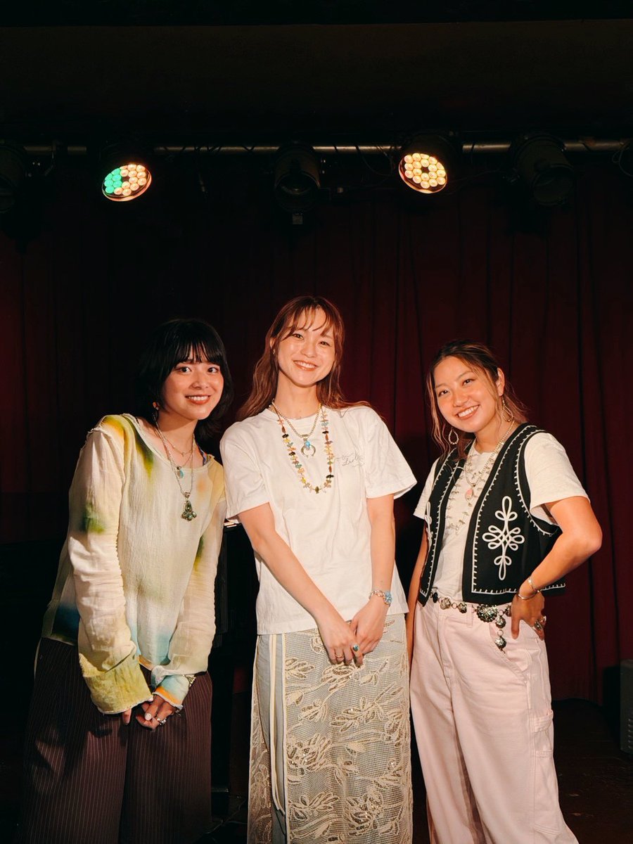Leola_official's tweet photo. WHITE BUFFALO PRESENTS
「SUMMER GEE-GE.」
大好きな2人とのライブ!
愛に溢れていて、最高な時間でした😌🫶
暑い中みなさん本当にありがとう!!
主催してくれたWHITE BUFFALOさん、会場の渋谷gee-ge.さん、ありがとうございました! https://t.co/9SWa8JEBWn