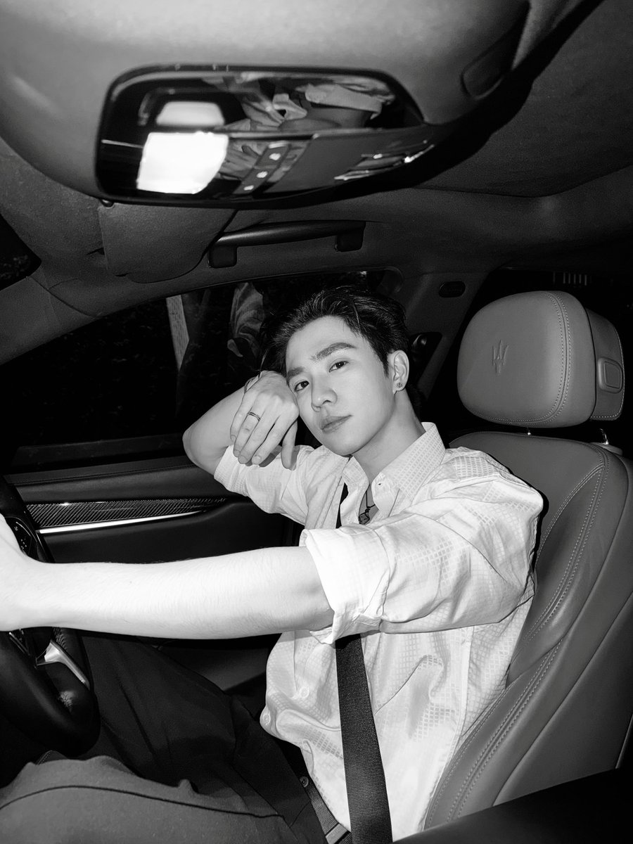 5x_mia's tweet photo. PERTH REALLY BOUGHT A DAMN MASERATI

He literally reposted that video 3 days ago and now he’s driving one. The daddiest daddy in Thailand omg

PSD MOGULARRIVAL FS26

#งานมหกรรมนิยายนานาชาติ2026xPerthSanta https://t.co/kQ6uskml4H