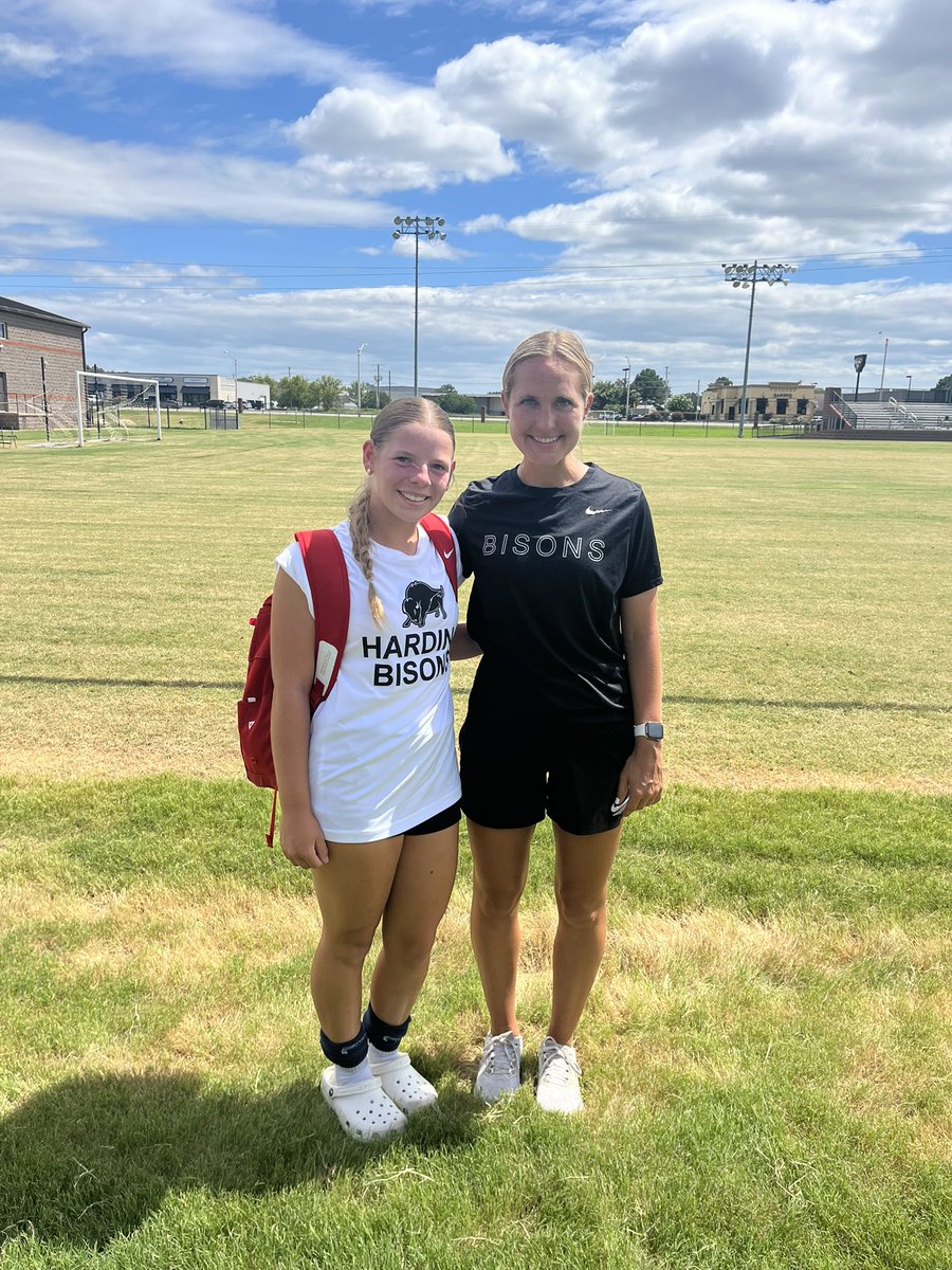 afrostsoccer09's tweet photo. Thank you @Harding_WSoc for a great camp!! I learned so much about the environment and style of play! Go Bisons 🦬

@unionkcGA @unionkcsoccer @GAcademyLeague @ImYouthSoccer @ImCollegeSoccer @c https://t.co/54mNSLHJit