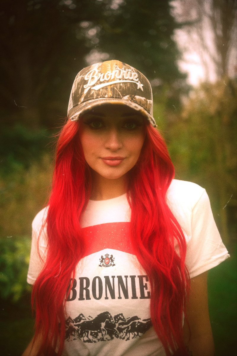 BronnieMusic's tweet photo. New sizes restocked after both SS T shirts sold out!!! Sedona Sunrise line is back 🤍🧡 (Head to my 🔗🌲) https://t.co/CSXytZ6Kdc