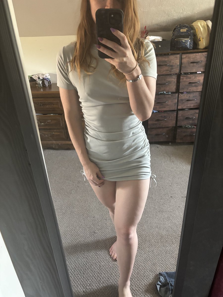 littledance_r's tweet photo. 25 RTs and 100 likes to see what’s underneath https://t.co/x7pO0XmiX4