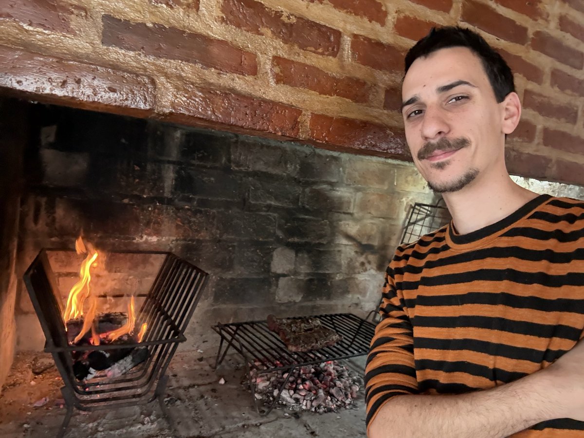 bigotedel91's tweet photo. Me desperté inspirado (y solo). https://t.co/uUO0KFkjr7